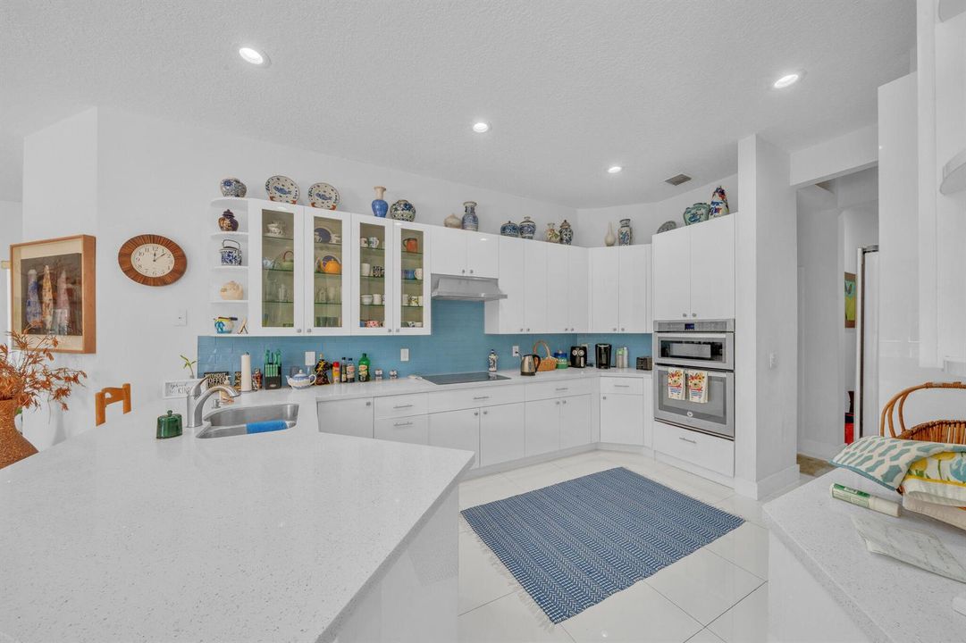 16 Kitchen (3)