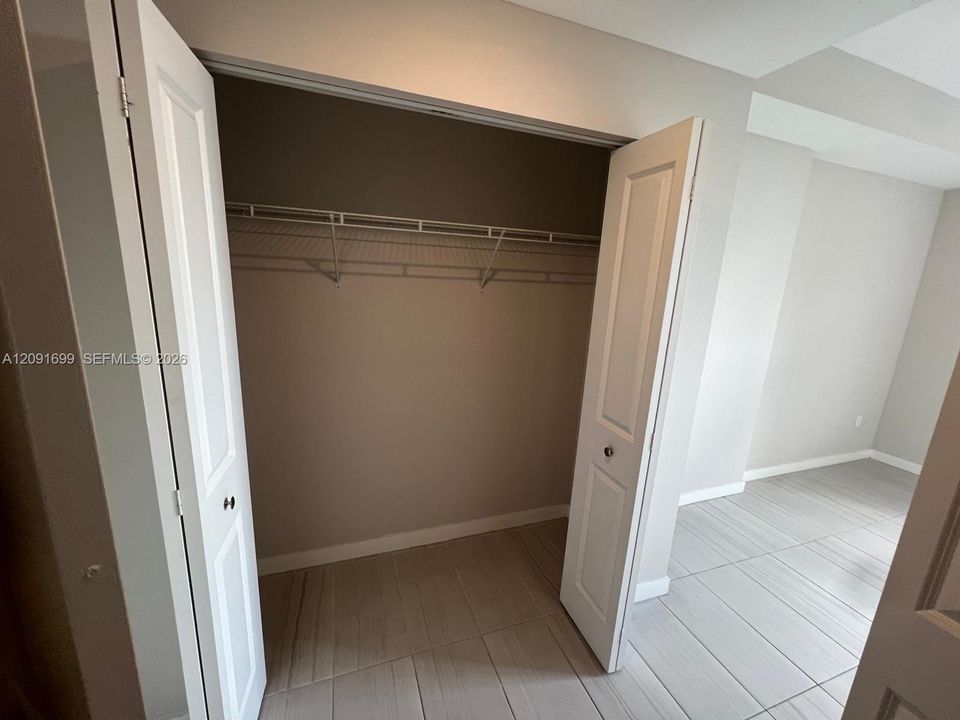 For Rent: $1,730 (2 beds, 2 baths, 896 Square Feet)