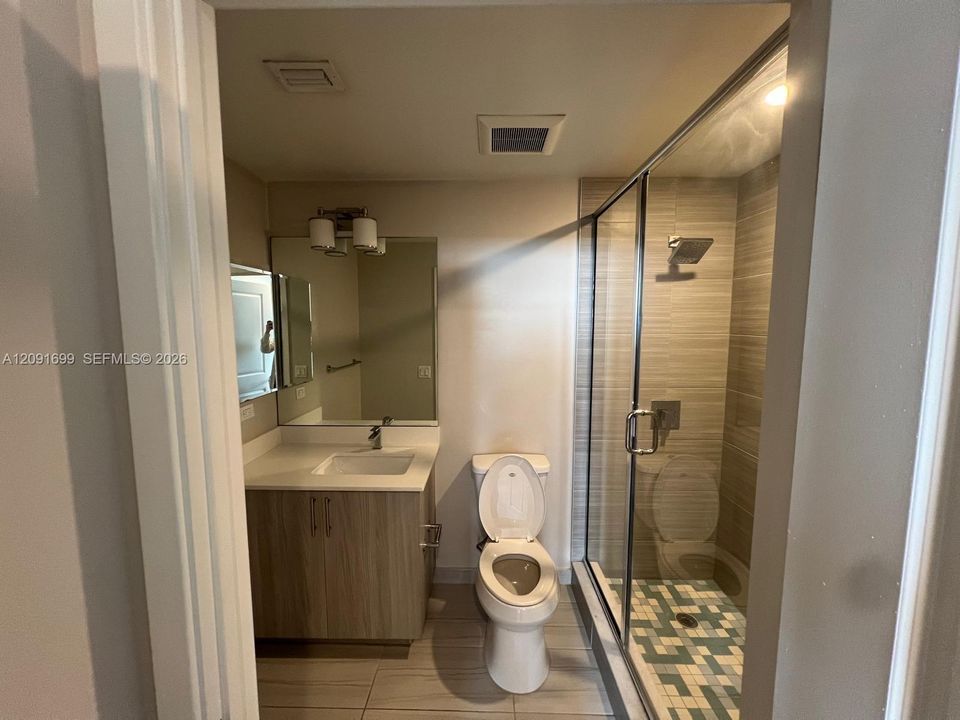 For Rent: $1,730 (2 beds, 2 baths, 896 Square Feet)