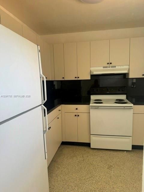 For Rent: $2,100 (2 beds, 1 baths, 0 Square Feet)
