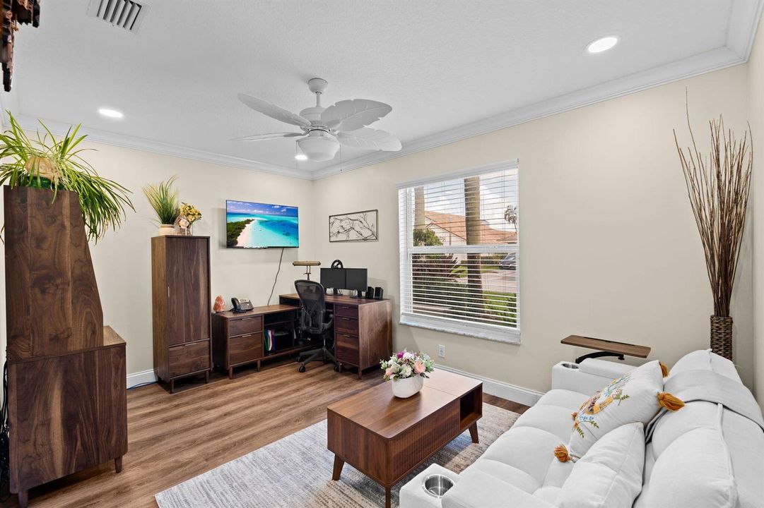 42-web-or-mls-A7408268