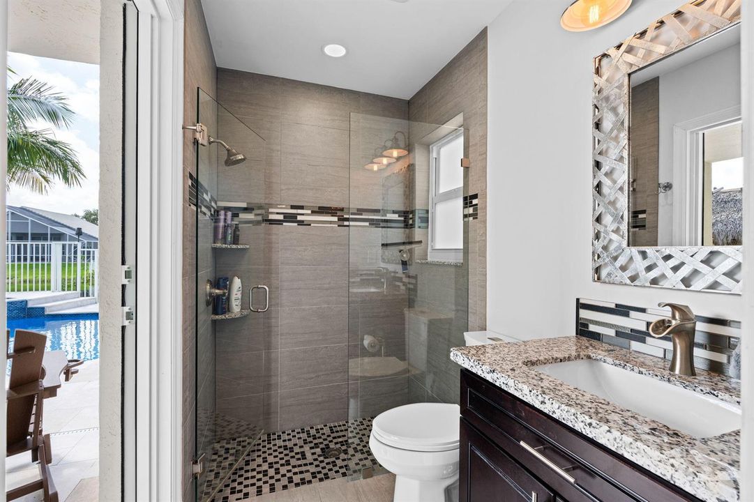 46-web-or-mls-A7408247