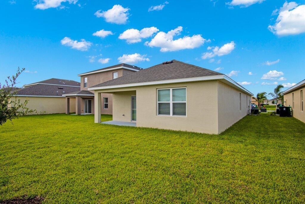 Rear Exterior R.jpg-SMALL