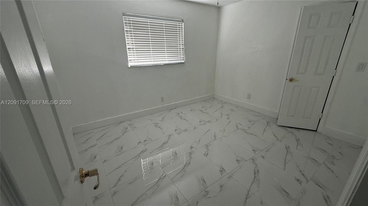 Activo con contrato: $4,200 (3 camas, 2 baños, 1859 Pies cuadrados)