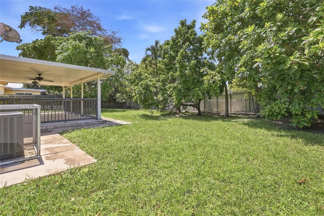 For Sale: $760,000 (3 beds, 2 baths, 1020 Square Feet)
