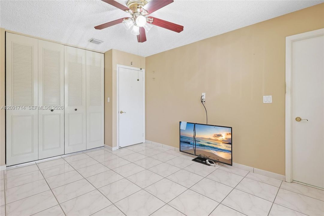 For Sale: $760,000 (3 beds, 2 baths, 1020 Square Feet)
