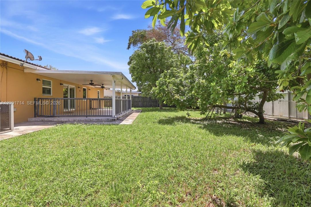 For Sale: $760,000 (3 beds, 2 baths, 1020 Square Feet)