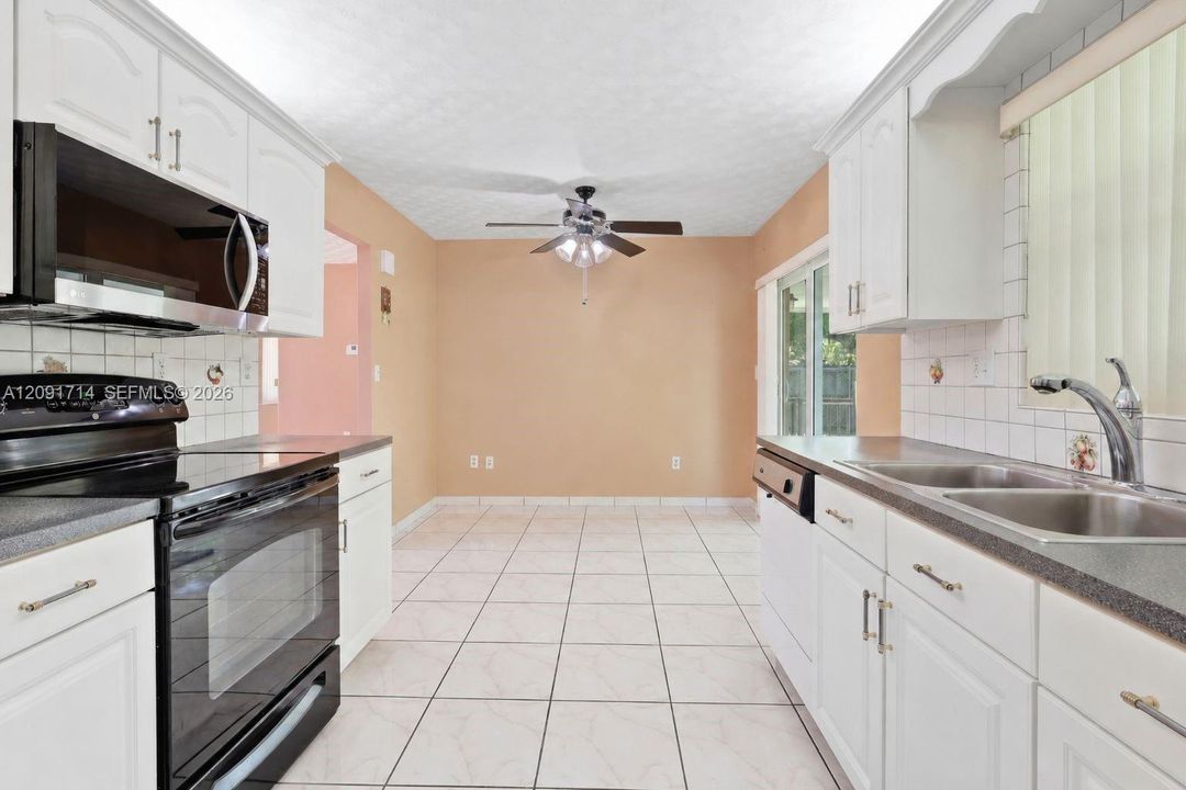 For Sale: $760,000 (3 beds, 2 baths, 1020 Square Feet)