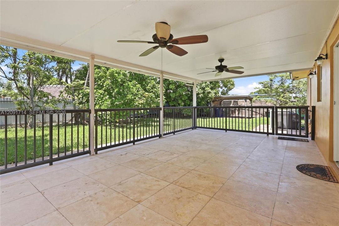 For Sale: $760,000 (3 beds, 2 baths, 1020 Square Feet)
