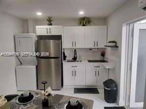 For Rent: $1,525 (1 beds, 1 baths, 2192 Square Feet)