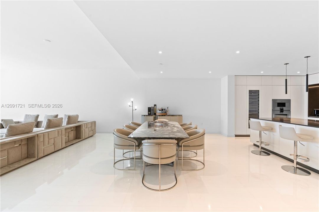 En Venta: $4,300,000 (4 camas, 5 baños, 3536 Pies cuadrados)