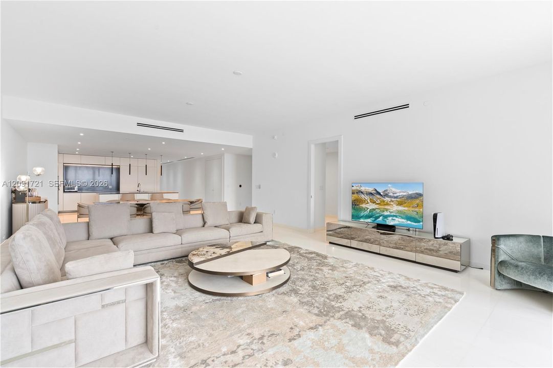 En Venta: $4,300,000 (4 camas, 5 baños, 3536 Pies cuadrados)