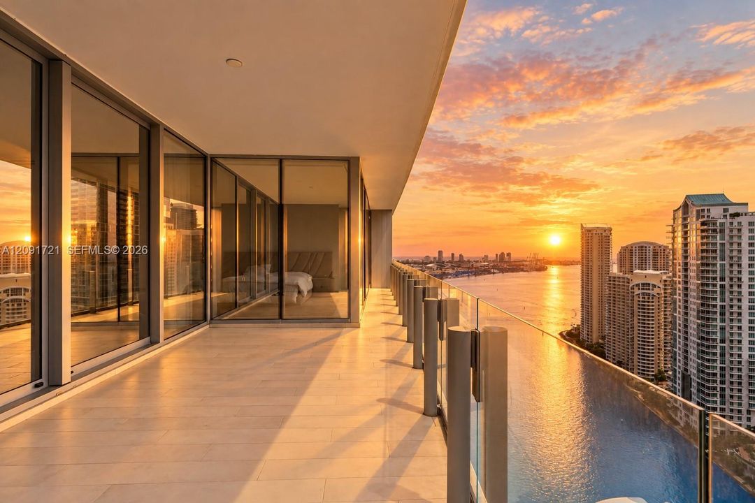 En Venta: $4,300,000 (4 camas, 5 baños, 3536 Pies cuadrados)