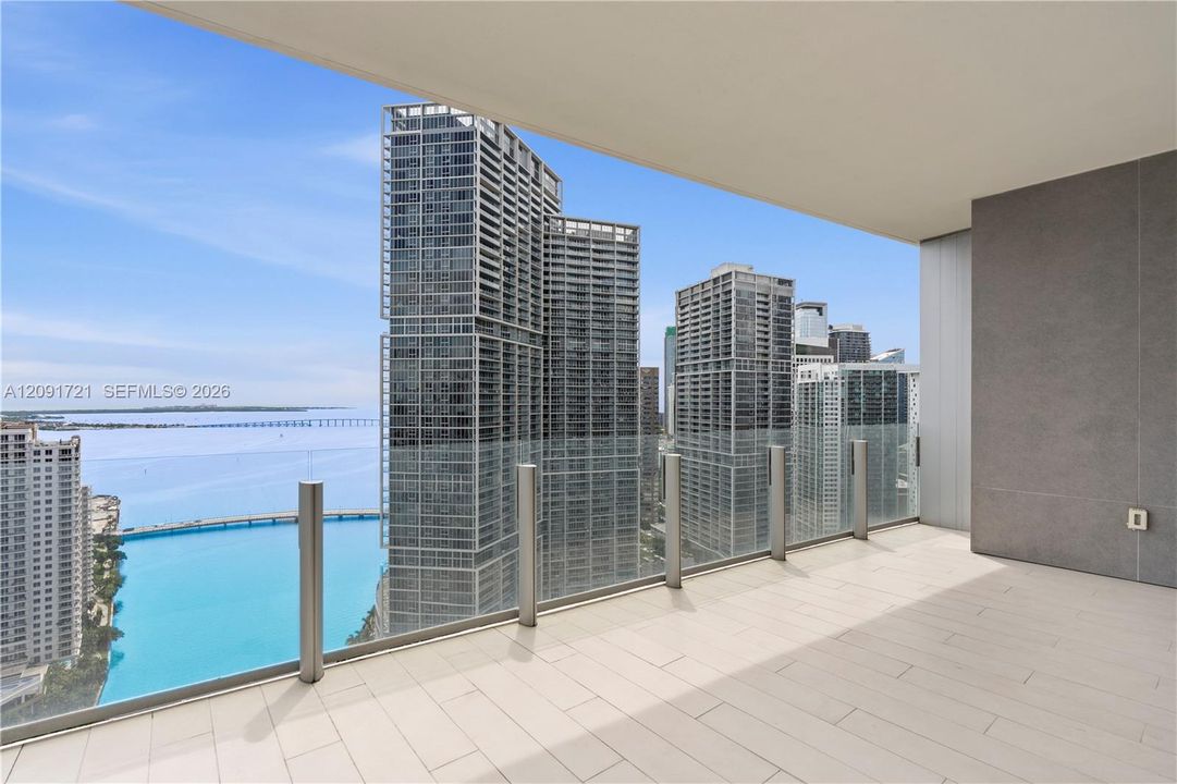 En Venta: $4,300,000 (4 camas, 5 baños, 3536 Pies cuadrados)