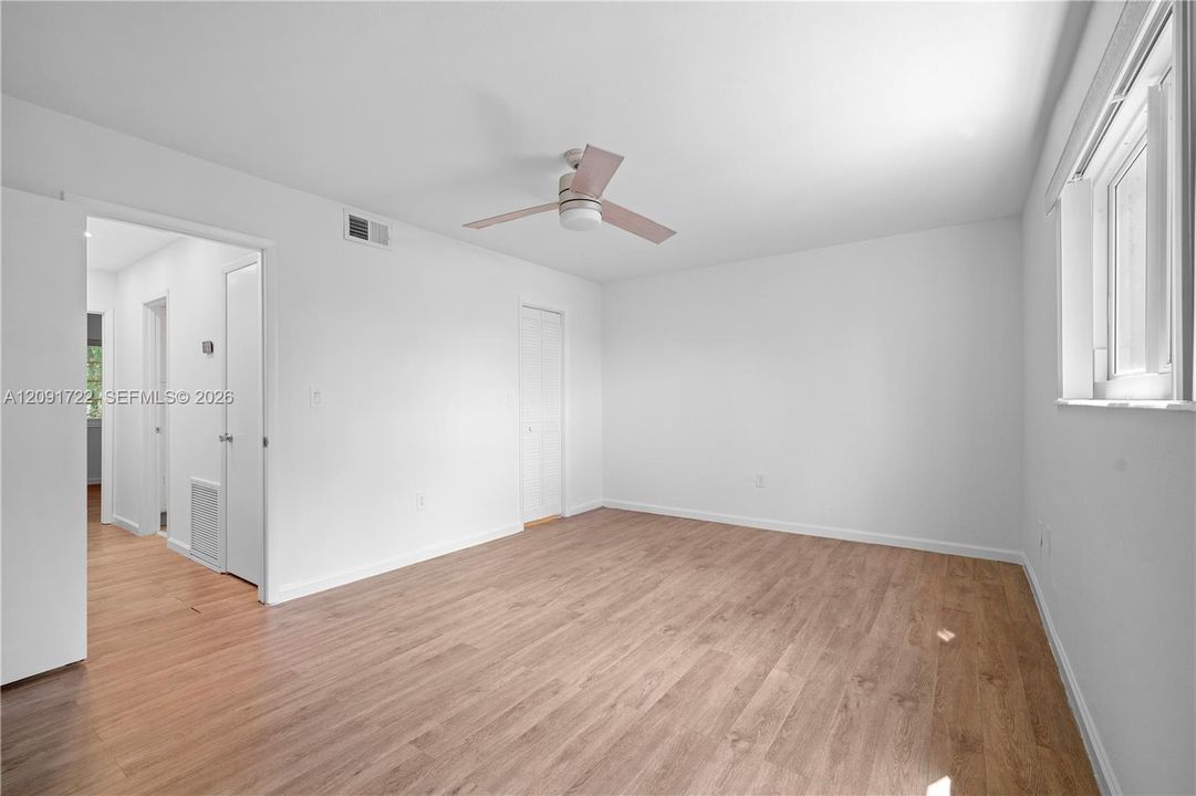 For Rent: $2,500 (2 beds, 1 baths, 1116 Square Feet)