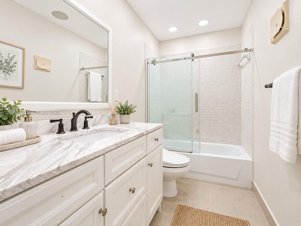 For Rent: $2,500 (2 beds, 1 baths, 1116 Square Feet)