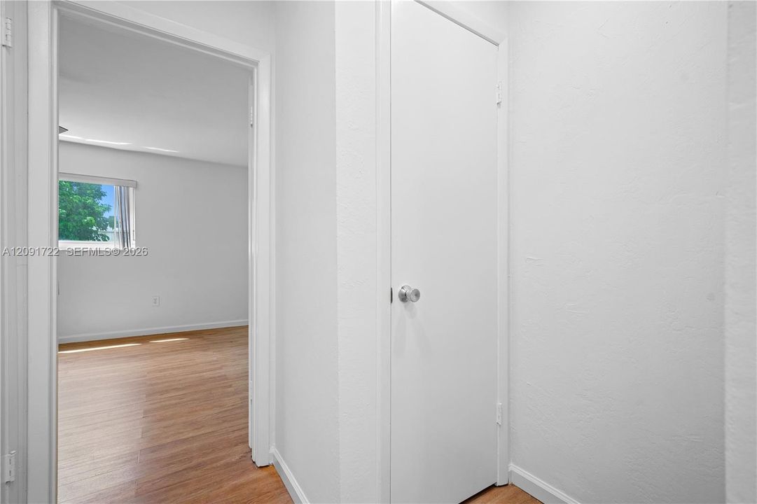For Rent: $2,500 (2 beds, 1 baths, 1116 Square Feet)