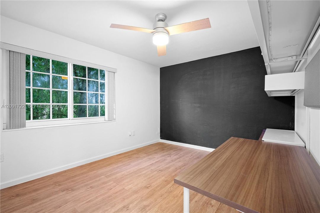 For Rent: $2,500 (2 beds, 1 baths, 1116 Square Feet)