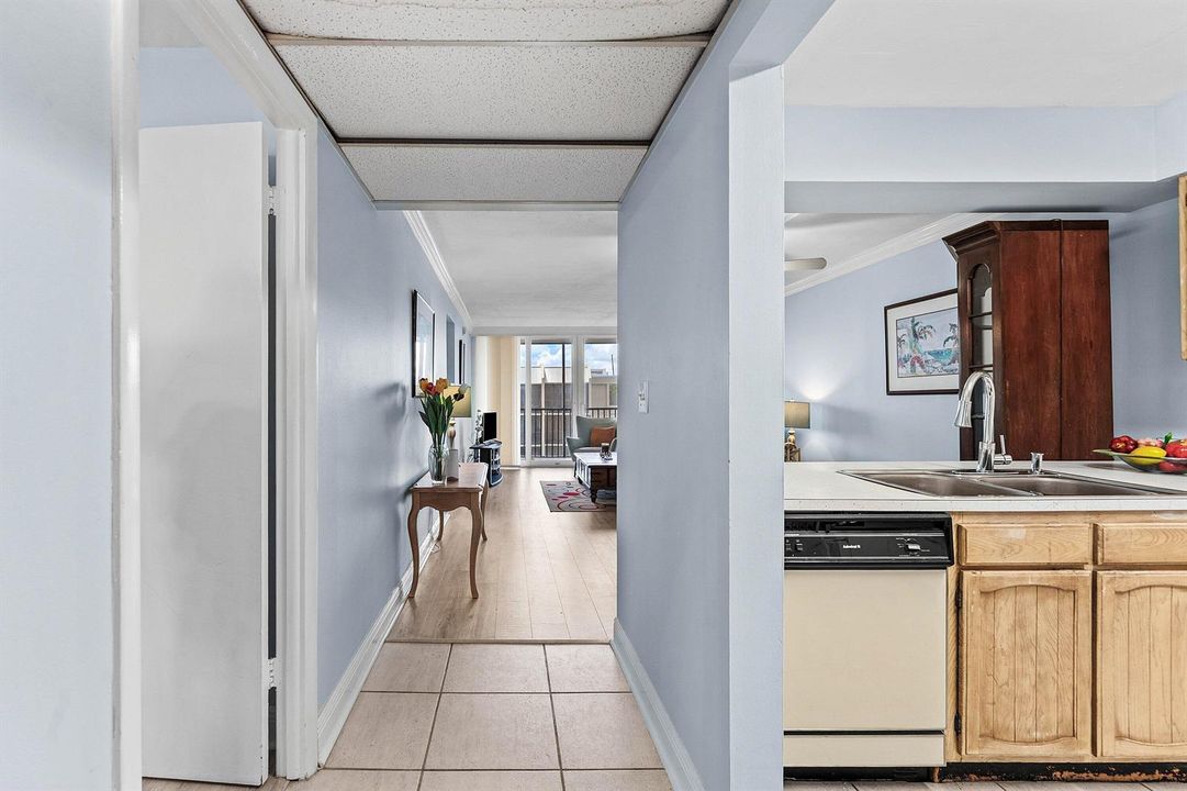 004-8RoyalPalmWay-604-BocaRaton-FL-33432