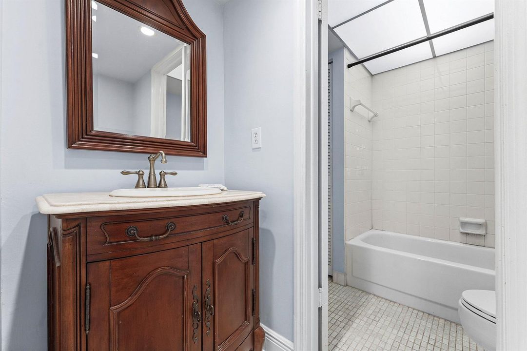 021-8RoyalPalmWay-604-BocaRaton-FL-33432