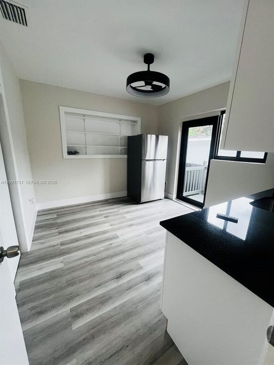 For Rent: $1,750 (1 beds, 1 baths, 600 Square Feet)