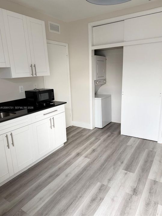 For Rent: $1,750 (1 beds, 1 baths, 600 Square Feet)