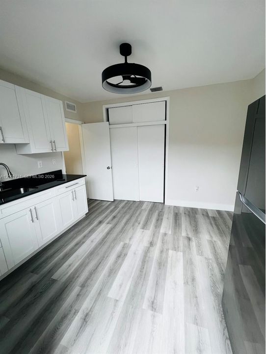 For Rent: $1,750 (1 beds, 1 baths, 600 Square Feet)