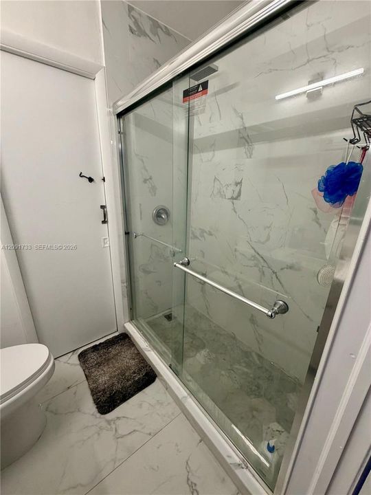 For Sale: $340,000 (2 beds, 2 baths, 979 Square Feet)