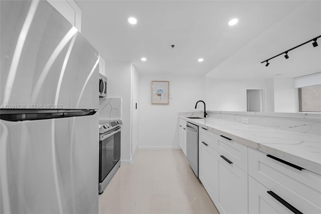 В аренду: $3,400 (2 спален, 2 ванн, 1030 Квадратных фут)