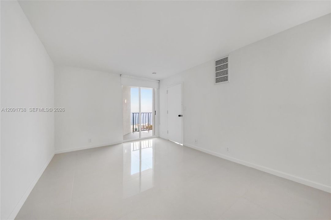 В аренду: $3,400 (2 спален, 2 ванн, 1030 Квадратных фут)