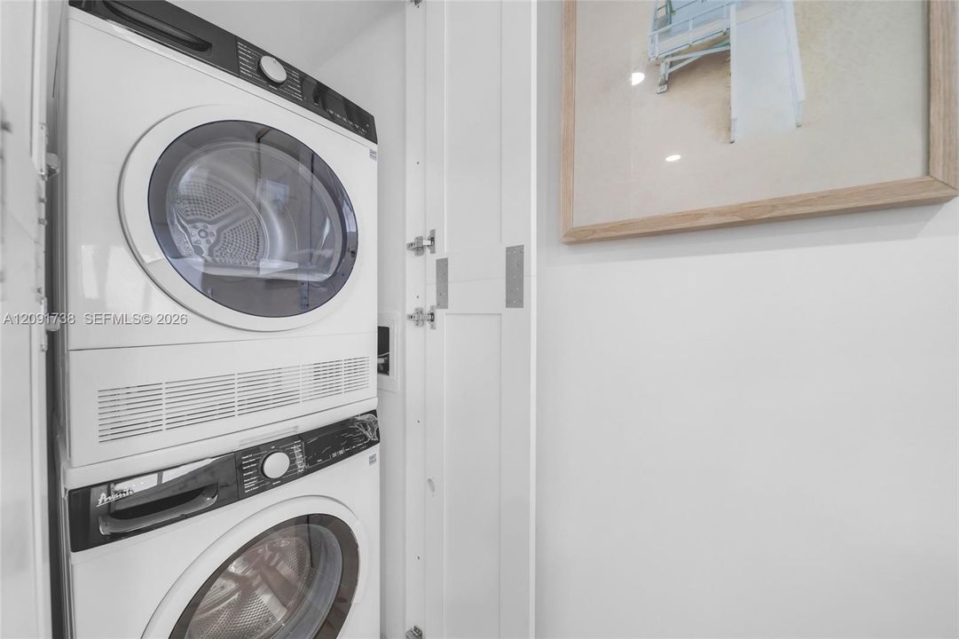 В аренду: $3,400 (2 спален, 2 ванн, 1030 Квадратных фут)