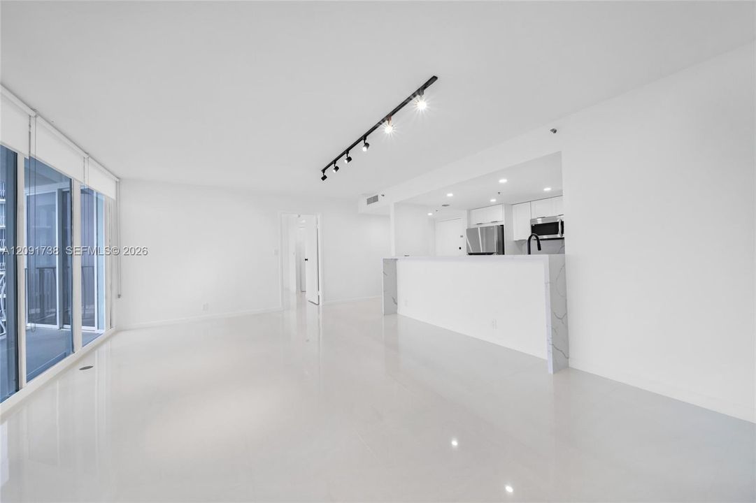 В аренду: $3,400 (2 спален, 2 ванн, 1030 Квадратных фут)