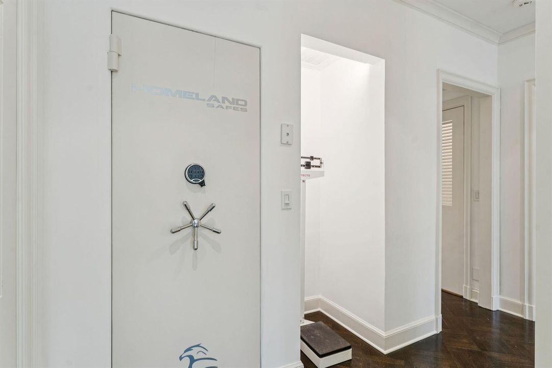425 Worth Ave Palm Beach FL 44