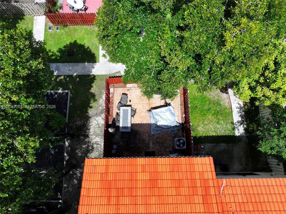 En Renta: $3,950 (4 camas, 3 baños, 2025 Pies cuadrados)