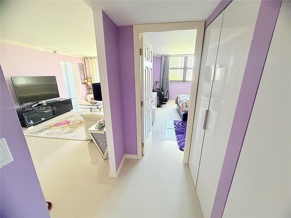 На продажу: $595,999 (2 спален, 2 ванн, 1240 Квадратных фут)