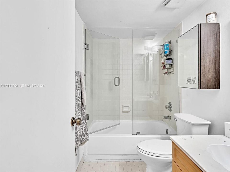 For Sale: $779,000 (2 beds, 2 baths, 1450 Square Feet)