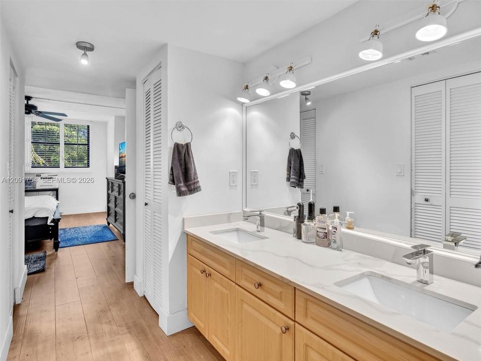 For Sale: $779,000 (2 beds, 2 baths, 1450 Square Feet)