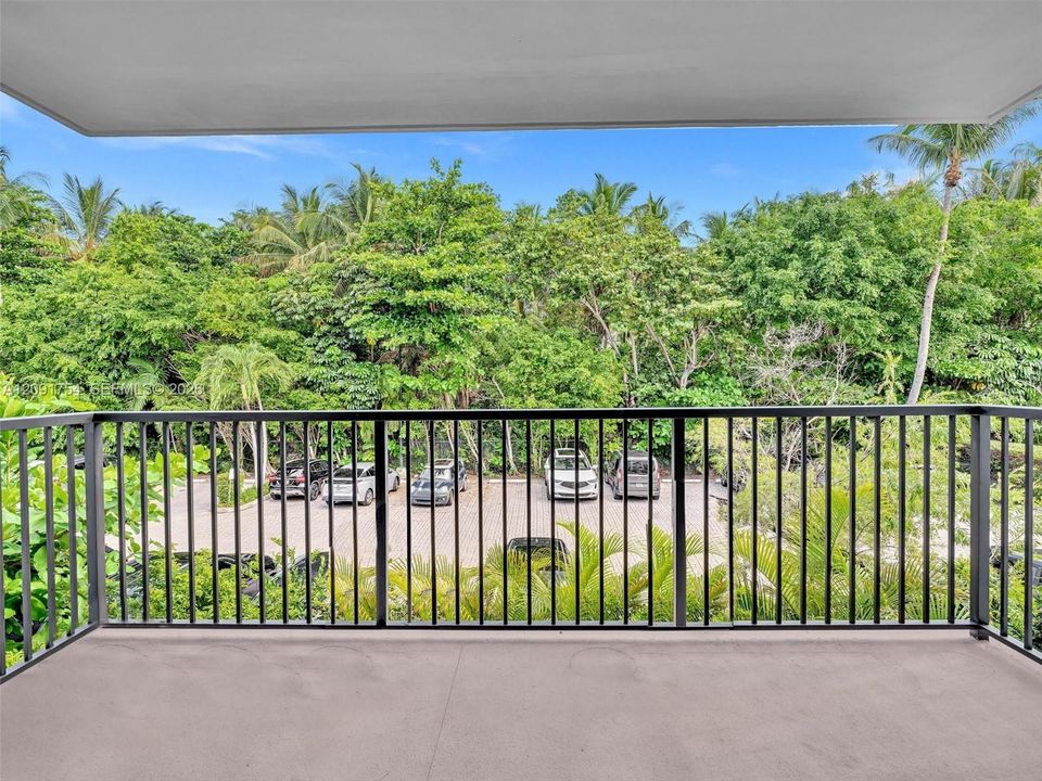 For Sale: $779,000 (2 beds, 2 baths, 1450 Square Feet)