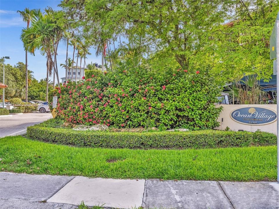 For Sale: $779,000 (2 beds, 2 baths, 1450 Square Feet)