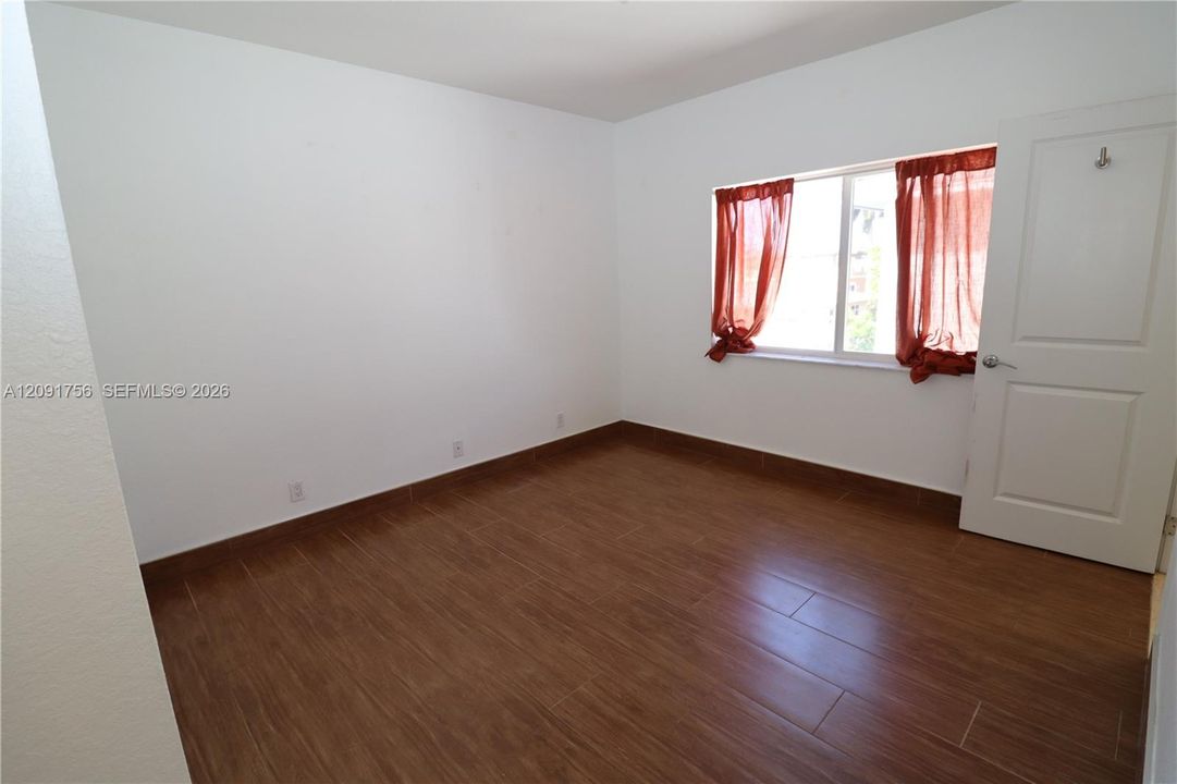 В аренду: $3,300 (3 спален, 3 ванн, 1800 Квадратных фут)