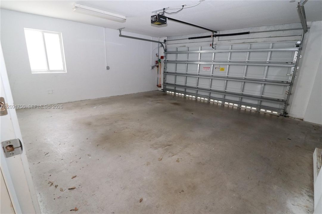 В аренду: $3,300 (3 спален, 3 ванн, 1800 Квадратных фут)