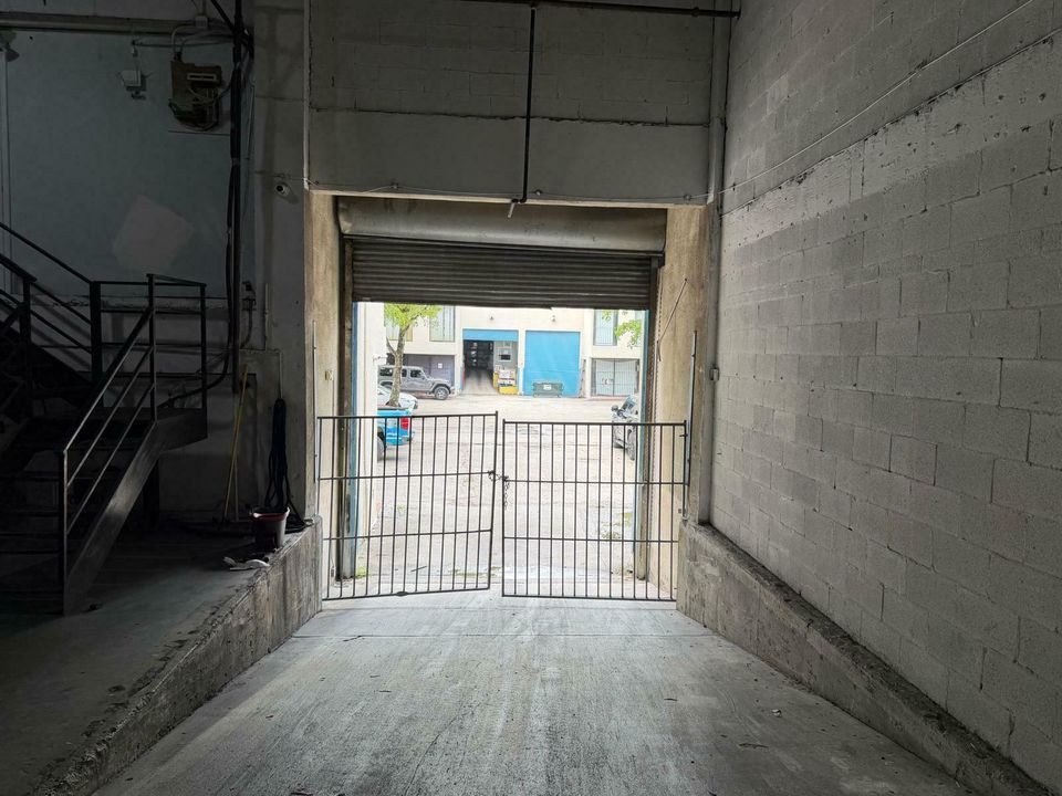 7108 NW 50th St_18
