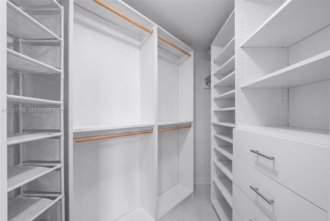 В аренду: $2,950 (2 спален, 2 ванн, 856 Квадратных фут)
