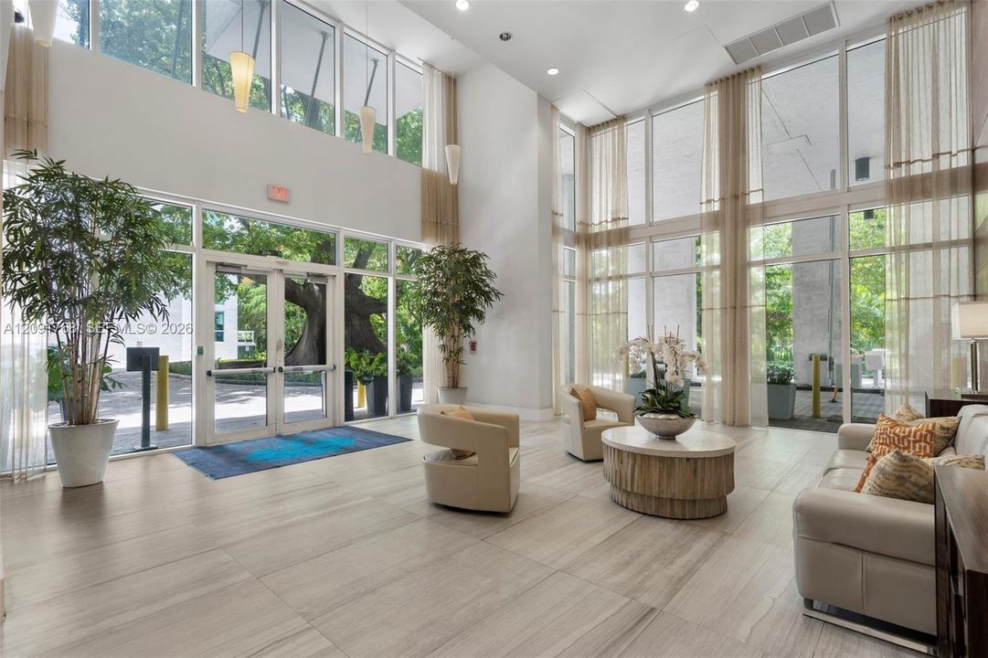 В аренду: $2,950 (2 спален, 2 ванн, 856 Квадратных фут)