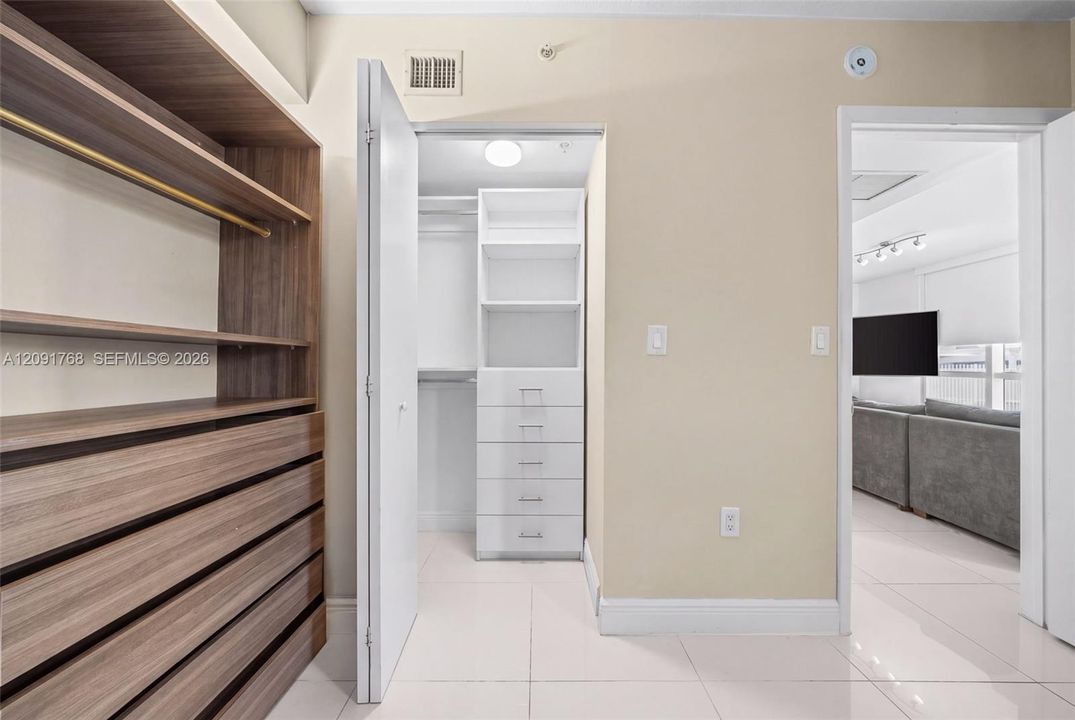В аренду: $2,950 (2 спален, 2 ванн, 856 Квадратных фут)
