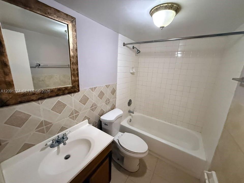 В аренду: $2,100 (2 спален, 2 ванн, 1025 Квадратных фут)