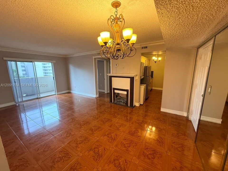 В аренду: $2,100 (2 спален, 2 ванн, 1025 Квадратных фут)