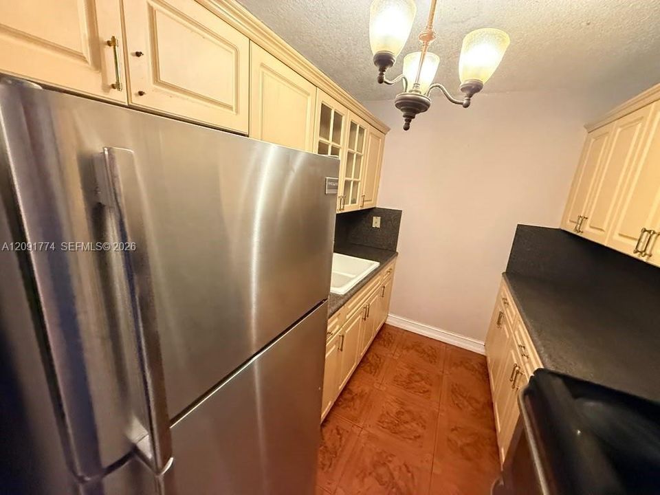В аренду: $2,100 (2 спален, 2 ванн, 1025 Квадратных фут)