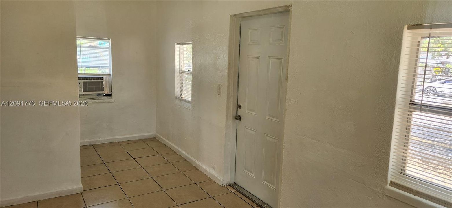 В аренду: $2,500 (3 спален, 1 ванн, 1344 Квадратных фут)
