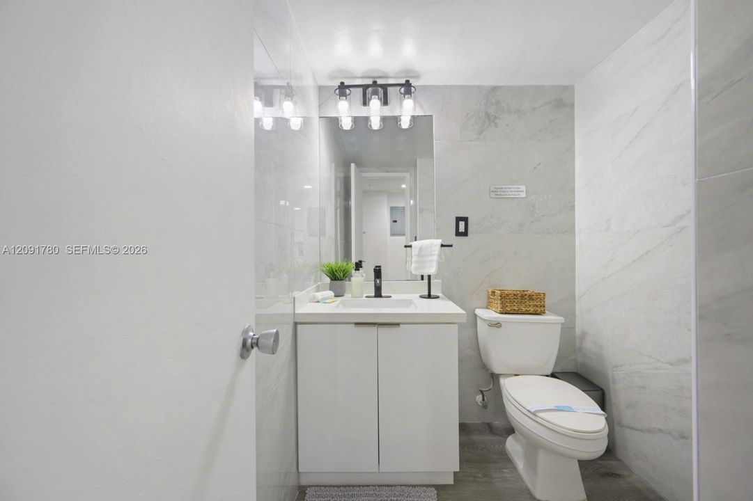 En Venta: $430,000 (1 camas, 1 baños, 1005 Pies cuadrados)